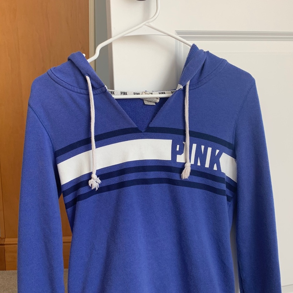 VS Pink Hoodie (XS)